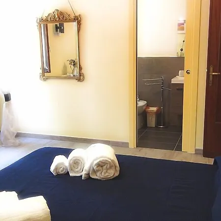 Oda ve Kahvaltı Domus In Viridi 2*