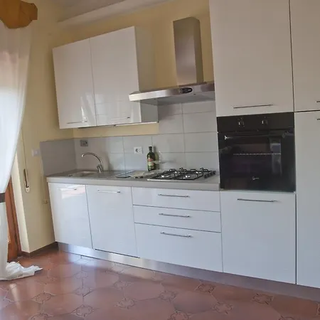 Oda ve Kahvaltı Domus In Viridi 2*