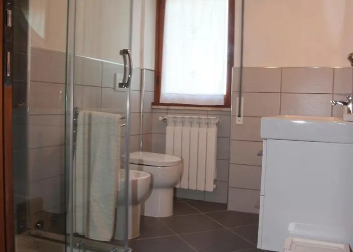 לינה וארוחת בוקר Domus In Viridi