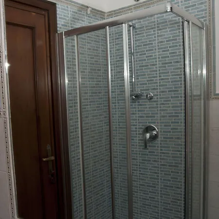 Domus In Viridi 2* רומא